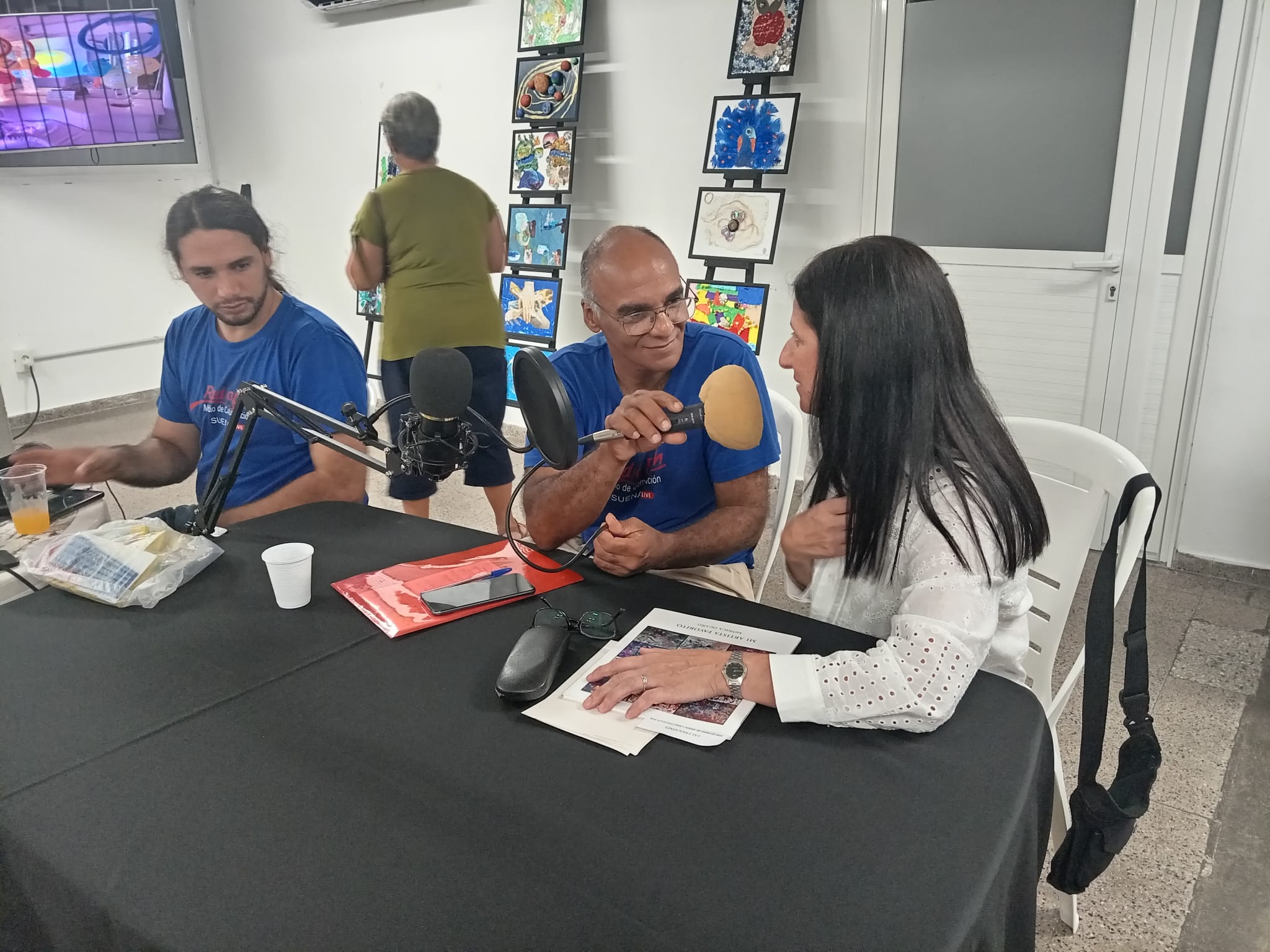 MI ARTISTA FAVAORITO: reportaje a la escritora Mónica Ocaño